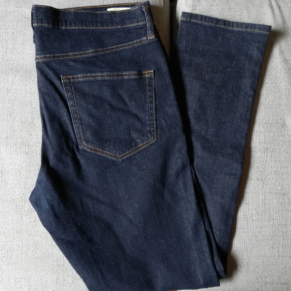 NWOT Dark Wash Stretch Jeans 35x32